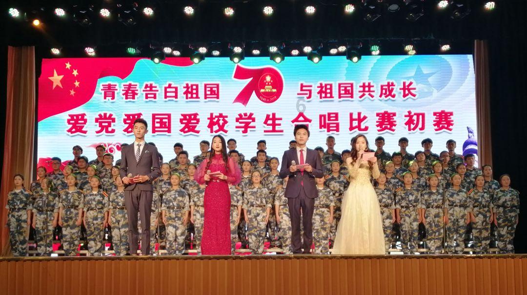 一个关于夏天穿衣要想摆脱“大众感”,可以试试哪些蓝色单品呢?的问答平台,快速解答你的疑问